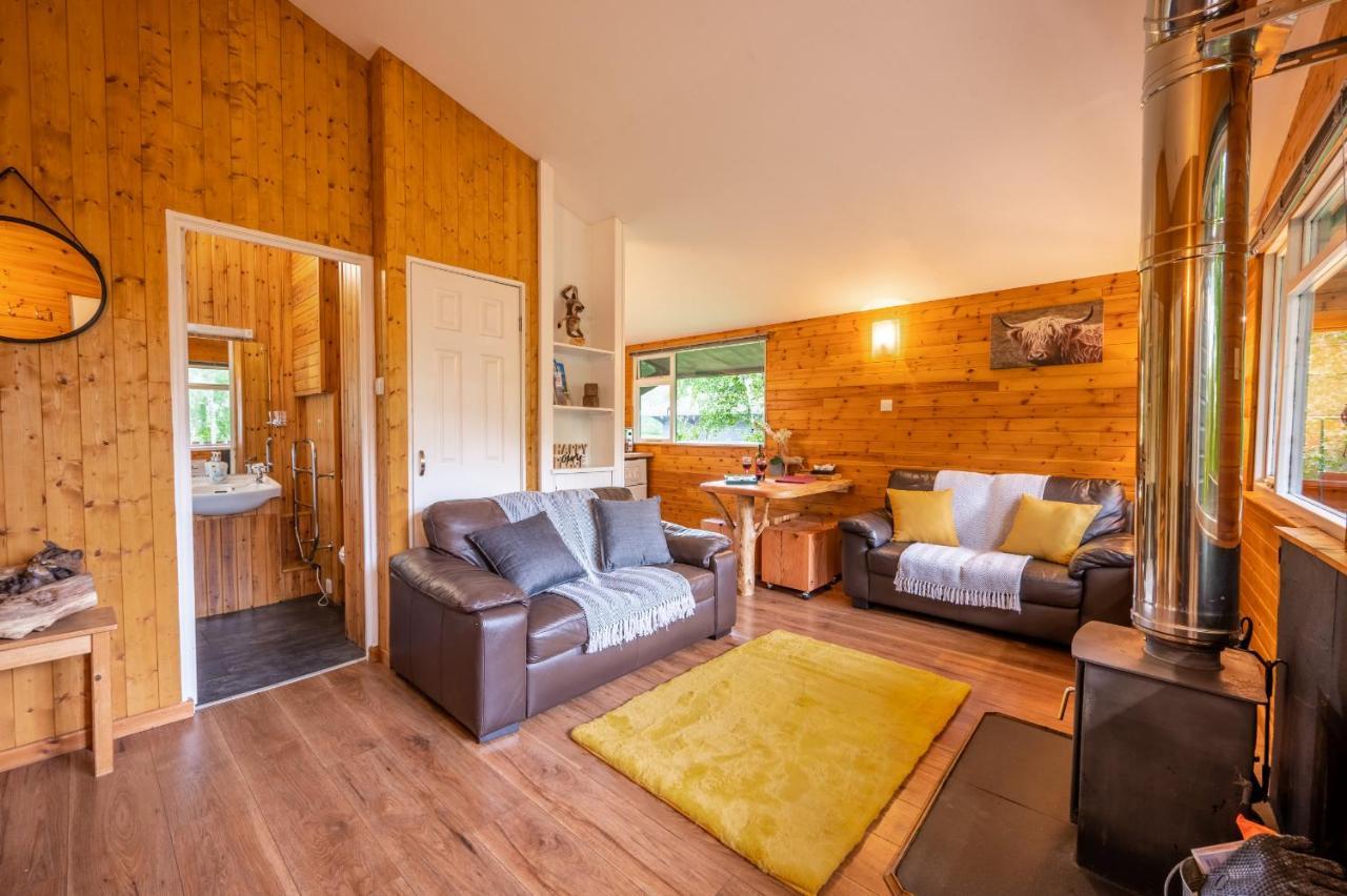 Ancarraig Lodges Drumnadrochit Buitenkant foto